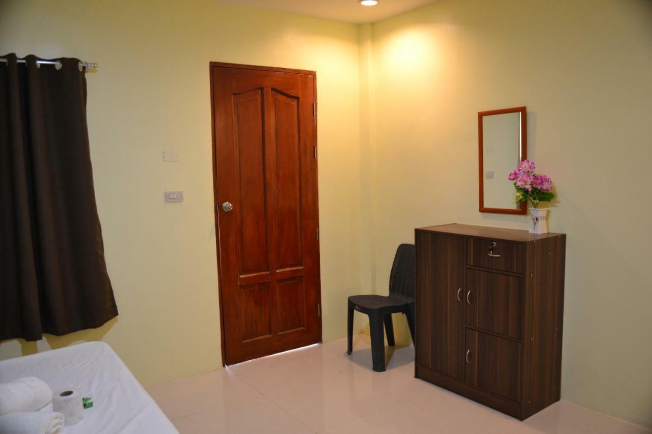 Janna'S Place Hotel General Luna  Exterior photo